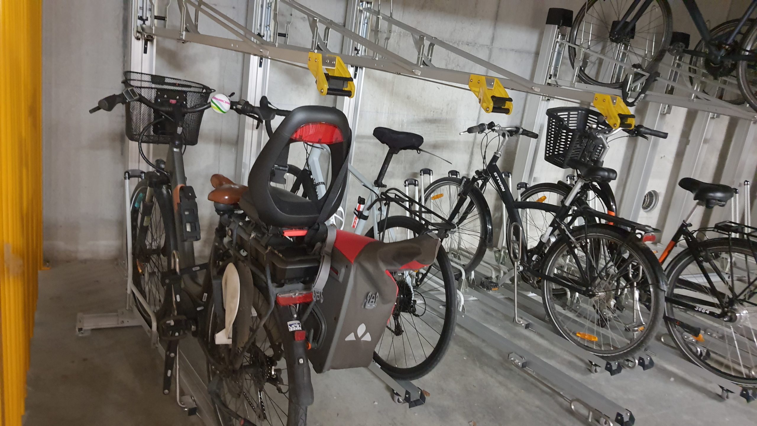 Abris vélos sécurisés en conteneur maritime - Nielsen Concept mobility